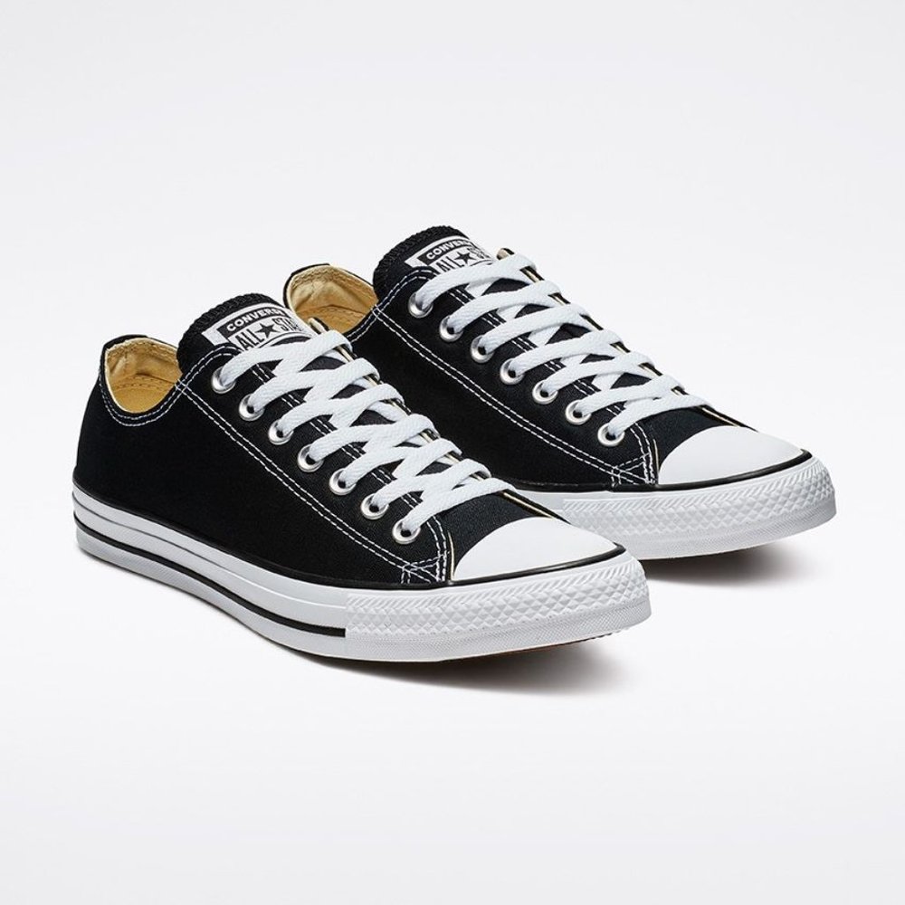 Converse Women's Chuck Taylor Black Low Top